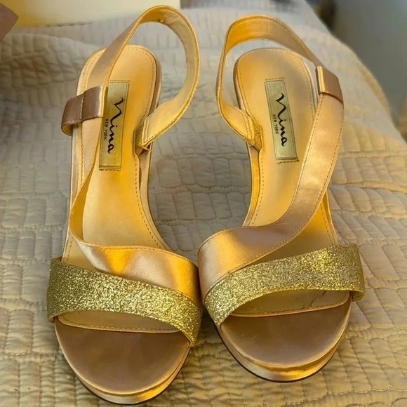 *Final Price* NINA Womens Beige 1/2" Platform Glitter Stiletto Leather EUC Heels - Picture 1 of 5